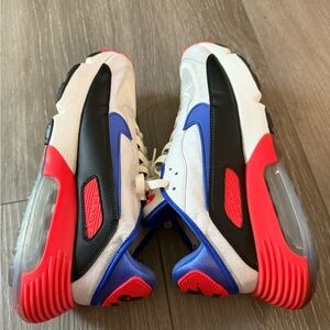Nike Air Max 180  Size 9.5 men